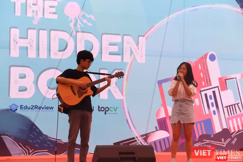 Sự góp mặt của các CLB âm nhạc trong khuôn khổ hội sách.