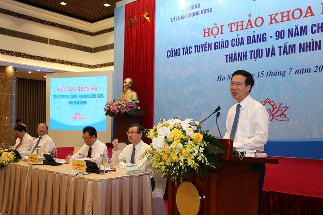 Trưởng ban Tuyên giáo Trung ương Võ Văn Thưởng phát biểu tại hội thảo. Ảnh: Dân Trí