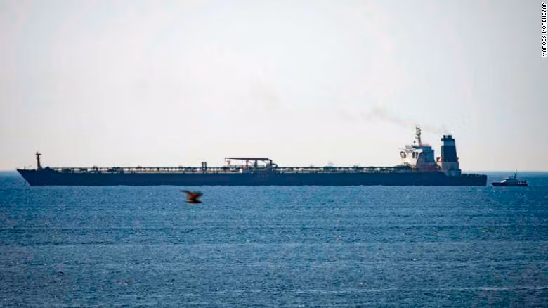 Tàu Grace 1 hiện đang neo đậu ở ngoài khơi cùng biển Gibraltar (Ảnh: CNN) Tàu Grace 1 hiện đang neo đậu ở ngoài khơi cùng biển Gibraltar (Ảnh: CNN)