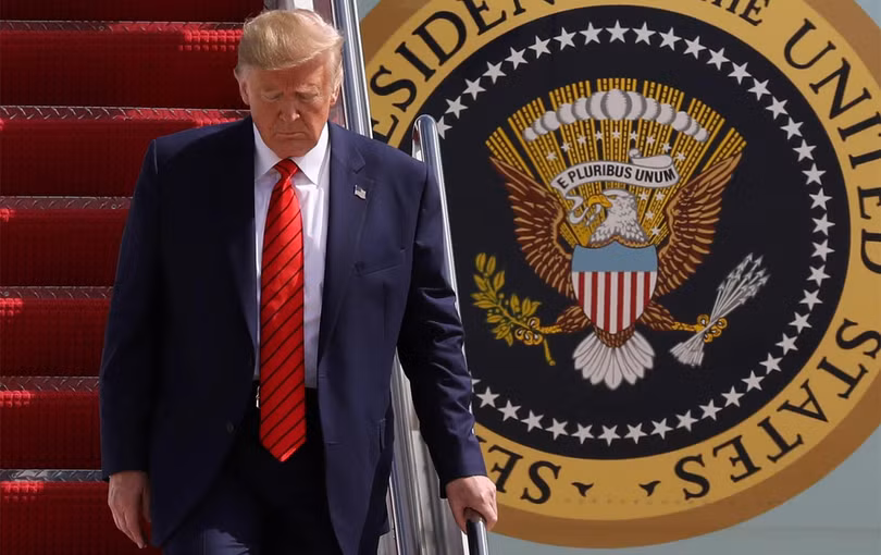 Ông Bannon nói rằng chính quyền Trump không nên coi nhẹ nỗ lực luận tội của phe Dân chủ (Ảnh: The Nation)