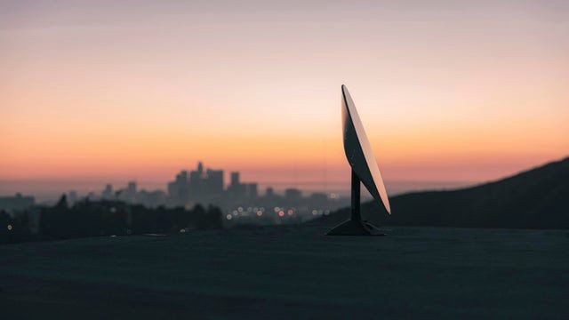 Ảnh một antenna được cho là thiết bị đầu cuối lắp đặt ở Los Angeles (Ảnh: Reddit) Ảnh một antenna được cho là thiết bị đầu cuối lắp đặt ở Los Angeles (Ảnh: Reddit)