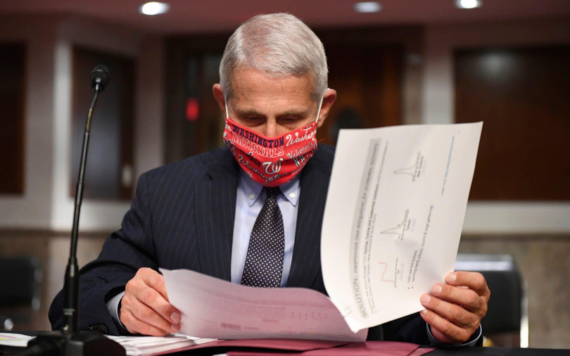 Tiến sĩ Anthony Fauci cho rằng Mỹ đã không đóng cửa hoàn toàn để ngăn dịch COVID-19 (Ảnh: Telegraph)