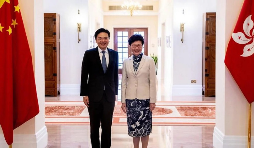 Bộ trưởng Phát triển Quốc gia Singapore Lawrence Wong và Đặc khu trưởng Hong Kong Carrie Lam đã cảnh báo về “chứng sợ hãi” đối với người Trung Quốc (Ảnh: SCMP) Bộ trưởng Phát triển Quốc gia Singapore Lawrence Wong và Đặc khu trưởng Hong Kong Carrie Lam đã cảnh báo về “chứng sợ hãi” đối với người Trung Quốc (Ảnh: SCMP)