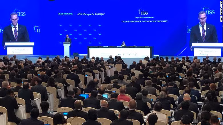 Nhiều người cho rằng bài phát biểu của ông Shanahan vãn chưa đủ sức mạnh (Ảnh: CNN)