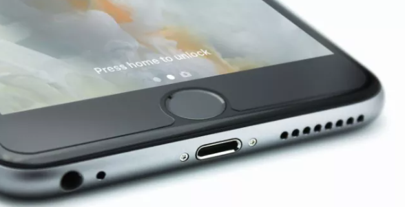 iPhone 6S là iPhone cuối cùng có giắc cắm tai nghe 3,5 mm. (Ảnh: Tech Radar)