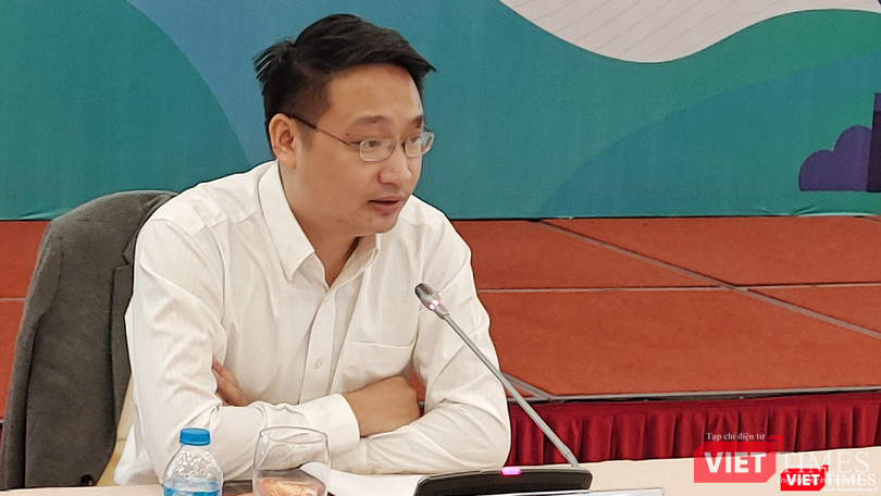 Ông Lê Đức Anh – Giám đốc trung tâm Tin học và Công nghệ số, Cục Thương mại điện tử và Kinh tế số, Bộ Công Thương phát biểu tại sự kiện. Ông Lê Đức Anh – Giám đốc trung tâm Tin học và Công nghệ số, Cục Thương mại điện tử và Kinh tế số, Bộ Công Thương phát biểu tại sự kiện.