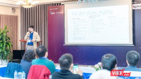 Lãnh đạo thời hiện đại phải thay đổi phương thức quản trị linh hoạt, đáp ứng nhu cầu của kỷ nguyên số. lãnh đạo thời hiện đại phải thay đổi phương thức quản trị linh hoạt, đáp ứng nhu cầu của kỷ nguyên số.