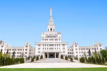 Chương trình đào tạo nhân viên và nhân tài AI thực chiến được Tập đoàn Vingroup dự kiến triển khai trong vòng 2 năm.