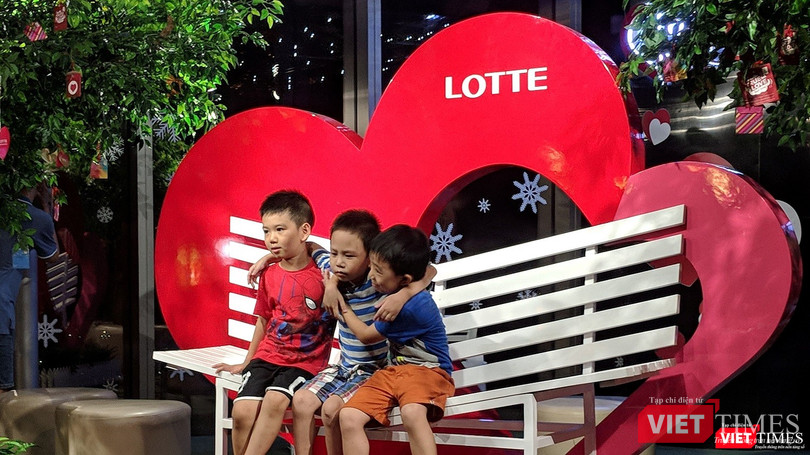 Check-in khu vực Love Photo