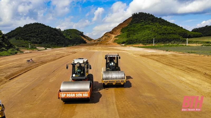 Cao tốc Bắc - Nam đoạn qua Thanh Hóa đang khẩn trương xây dựng Cao tốc Bắc - Nam đoạn qua Thanh Hóa đang khẩn trương xây dựng