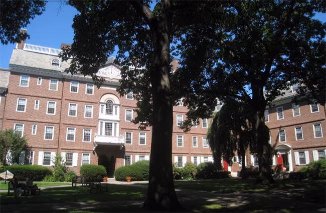 "Biên niên sử" Facebook qua ảnh ảnh 1