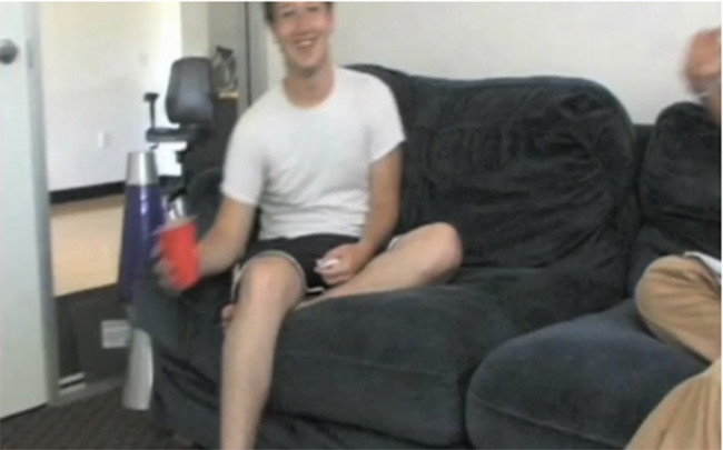 "Biên niên sử" Facebook qua ảnh ảnh 11