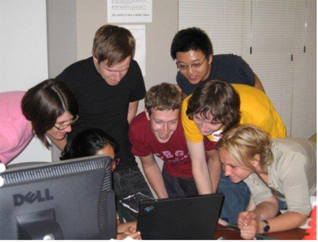 "Biên niên sử" Facebook qua ảnh ảnh 15