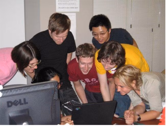 "Biên niên sử" Facebook qua ảnh ảnh 15