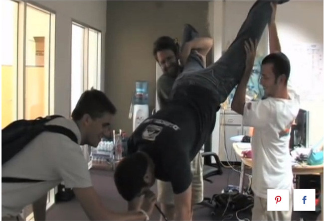 "Biên niên sử" Facebook qua ảnh ảnh 9