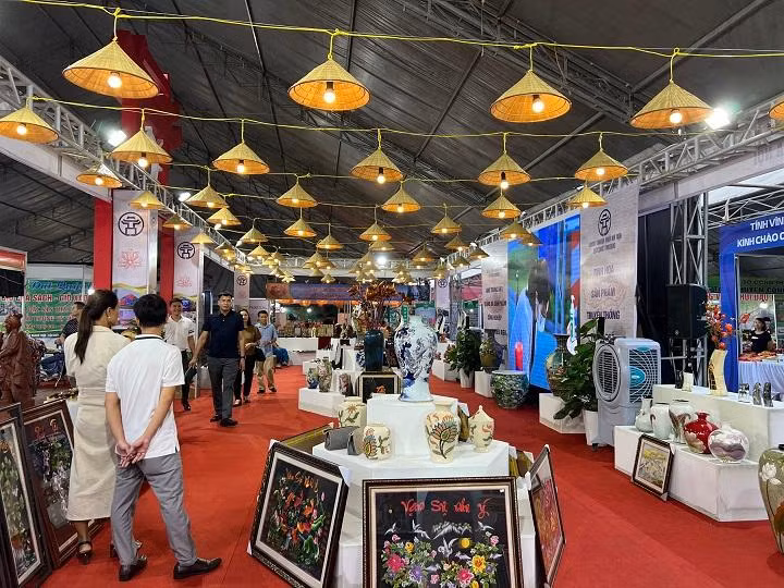 Sản phẩm trưng bày tại hội chợ