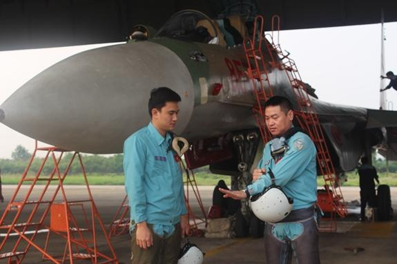 Trao đổi kinh nghiệm bay huấn luyện