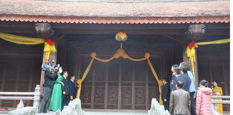  Chính điện Lam Kinh được phục dựng với 2.000 m3 gỗ lim và đồ thờ được sơn son thếp vàng 