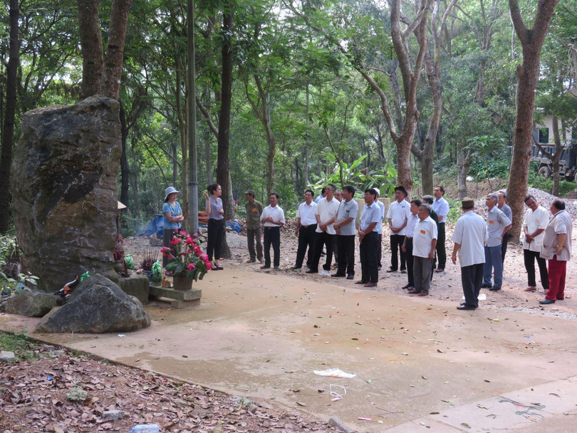 Trận địa Đồi C4 anh hùng gần cầu Hàm Rồng- Di tích lịch sử quốc gia Trận địa Đồi C4 anh hùng gần cầu Hàm Rồng- Di tích lịch sử quốc gia