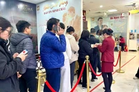 Chiều 27/1, Bảo Tín Minh Châu ở Cầu Giấy thông báo trả tối đa 2 chỉ vàng cho 1 khách đã có giấy hẹn.