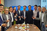 Đông đảo lãnh đạo Hội Truyền thông số Việt Nam và đại diện các đơn vị thanh viên gặp mặt đầu xuân Bính Ngọ 2026.