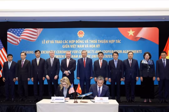 Vietnam Airlines mua 50 máy bay Boeing 737-8 hơn 8 tỉ USD