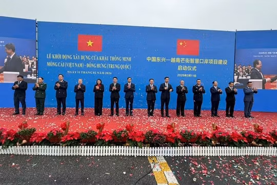 Nhà đầu tư đổ về Móng Cái săn thấp tầng giá ngang chung cư trước sóng tái định giá hạ tầng