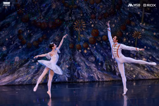 Thế giới cổ tích rực rỡ của “Kẹp hạt dẻ” trên sân khấu Nhà hát Hồ Gươm