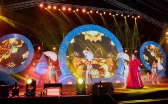 ROX Living tổ chức lễ hội Giáng sinh đầy màu sắc và cảm xúc