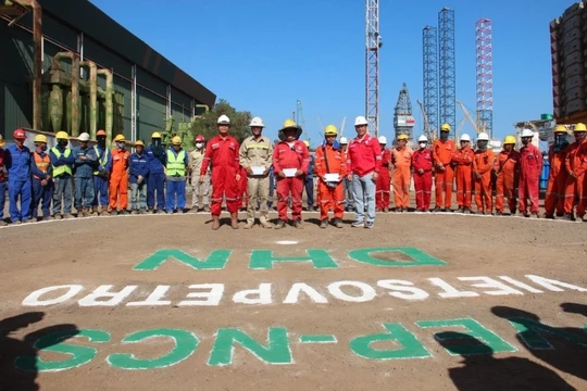 PVEP-NCS và Vietsovpetro lắp dựng thành công Panel Row 1 tại dự án Đại Hùng Nam, vượt tiến độ 14 ngày