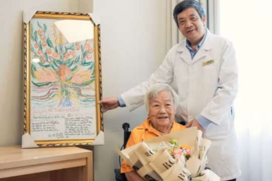Cụ bà 88 tuổi “bệnh chồng bệnh” phục hồi ngoạn mục sau ca can thiệp tim mạch phức tạp
