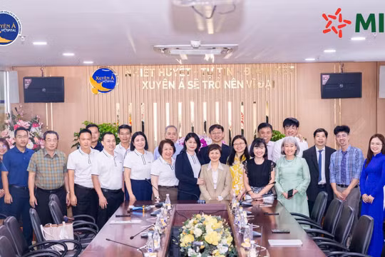 MIC và Hệ thống BVĐK Xuyên Á ký kết hợp tác chiến lược, hướng tới hệ sinh thái y tế - bảo hiểm toàn diện
