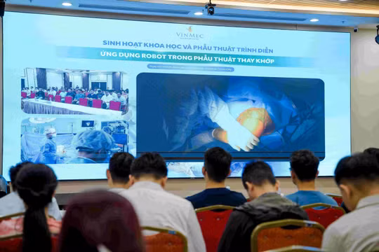 Vinmec ra mắt robot hỗ trợ thay khớp gối, mở rộng cơ hội phẫu thuật với chi phí hợp lý ngay tại Việt Nam