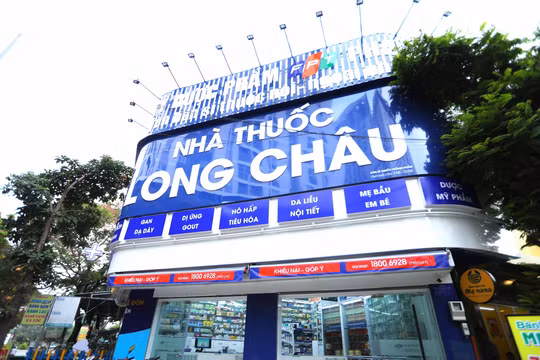 Giá xăng lập kỷ lục mới, Long Châu không tăng giá thuốc, miễn phí giao thuốc tận nhà