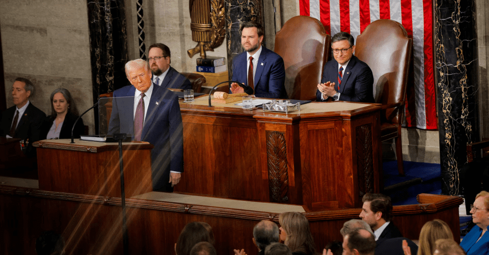 Những cảnh tượng hiếm thấy tại Quốc hội Mỹ khi ông Trump phát biểu | TẠP  CHÍ ĐIỆN TỬ VIETTIMES