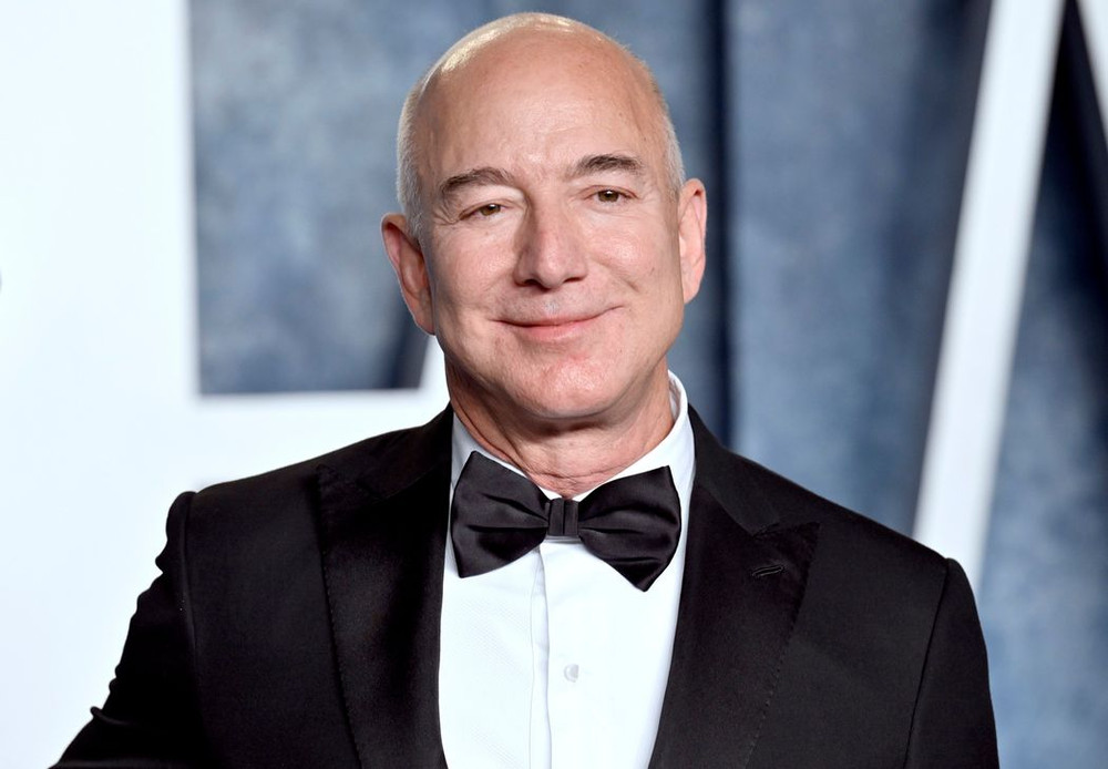 Jeff Bezos giành lại vị trí người giàu nhất hành tinh từ tay ...