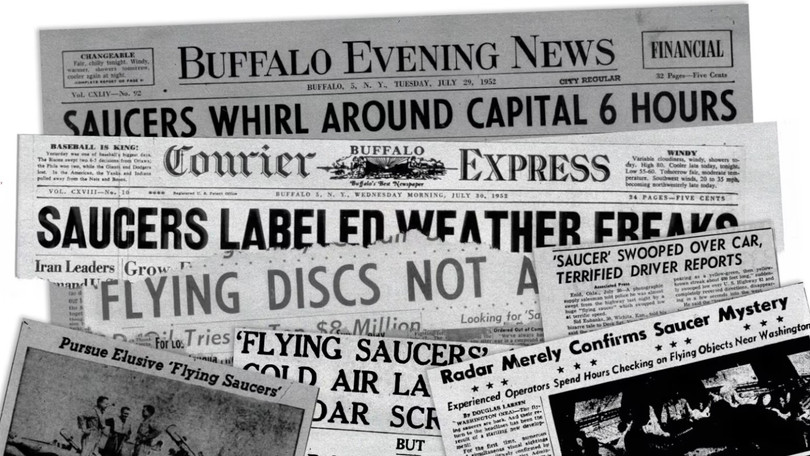Hàng loạt bài báo đề cập tới UFO từng được đăng trên trang nhất các tờ báo thời bấy giờ. Ảnh: CNN.