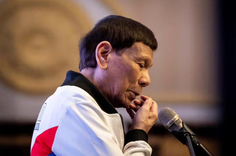 Cựu Tổng thống Philippines Rodrigo Duterte phát biểu trong buổi mít tinh tuyên bố tranh cử cho các ứng cử viên thượng nghị sĩ của đảng PDP-Laban trước thềm cuộc bầu cử giữa nhiệm kỳ ở San Juan, Metro Manila, Philippines, ngày 13/2/2025. Ảnh: Reuters.