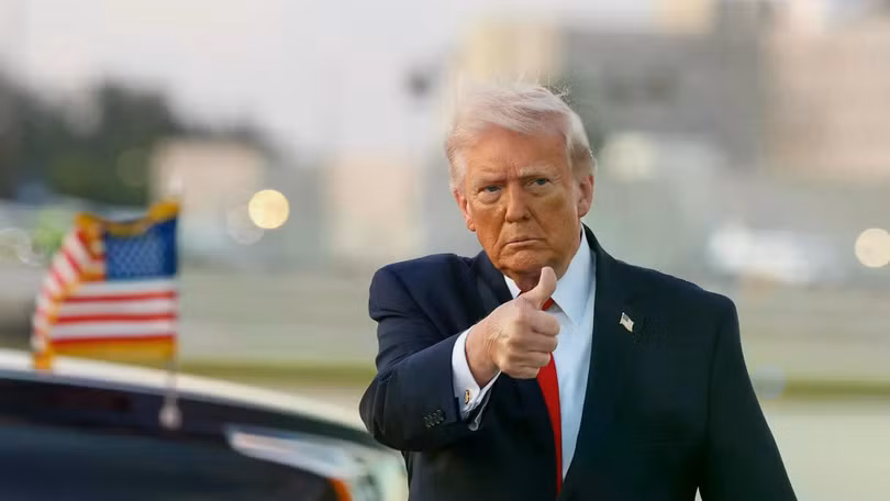 Ông Trump đe dọa hủy diệt phần còn lại của Iran, tuyên bố không mở lại eo biển Hormuz. Ảnh: Getty.