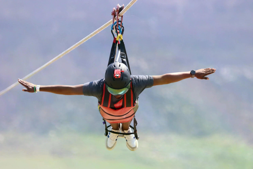 Đường trượt zipline này có chiều dài lên tới 3,2 km. Ảnh: OC.