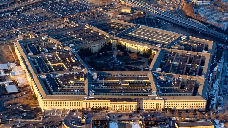 Lầu Năm Góc đã hạ mức đe dọa từ Nga. Ảnh: Getty.