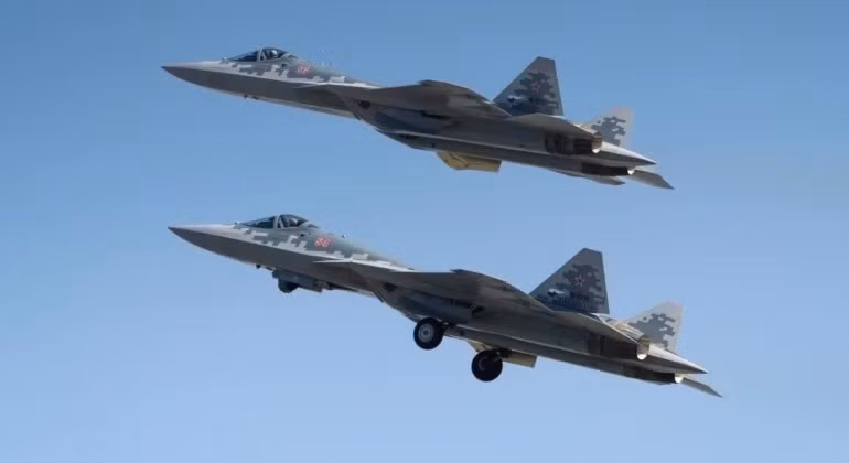 tiem-kich-su-35s-lap-ky-luc-khong-chien-tro-thanh-xuong-song-cua-nga-tren-bau-troi-ukraine-3.jpg
