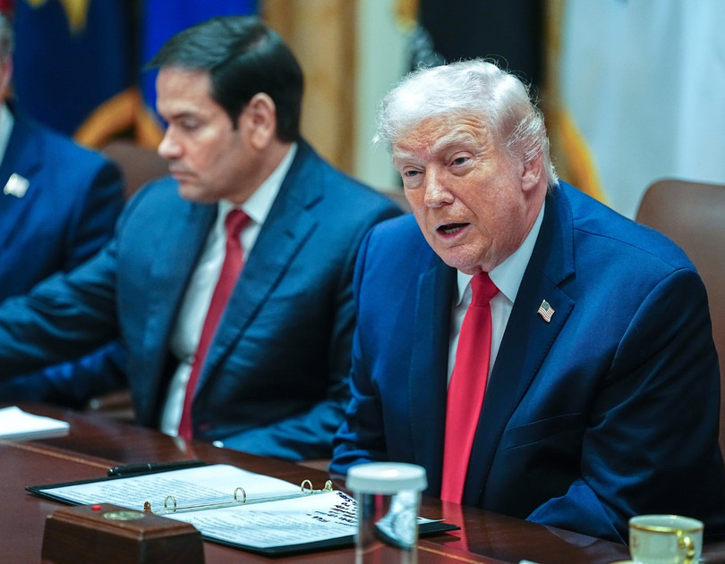 Ông Trump đã đưa ra tuyên bố này trong một cuộc họp nội các, nói rằng ông Putin đã đồng ý và "điều đó rất tốt đẹp". Ảnh: EPA.