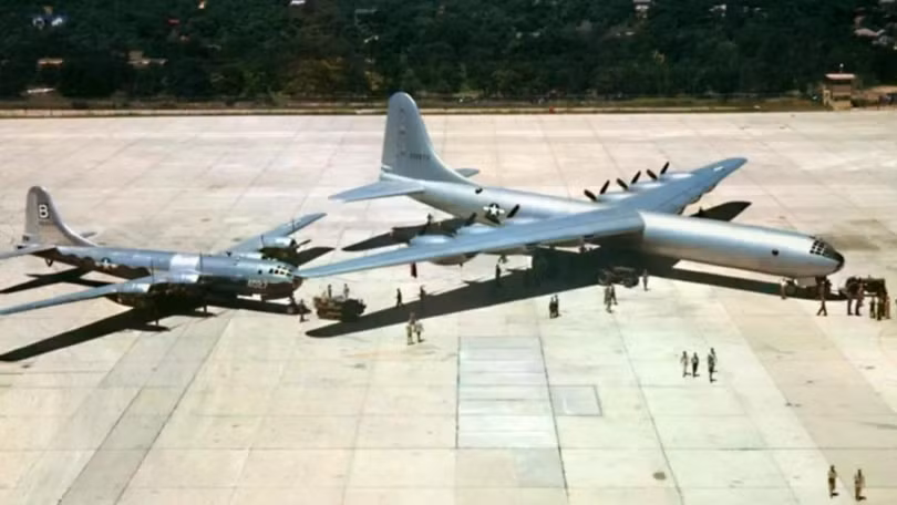 tu-b-52-den-tu-160-10-loai-may-bay-nem-bom-co-lon-lam-thay-doi-chien-tranh-tam-xa-5.jpg