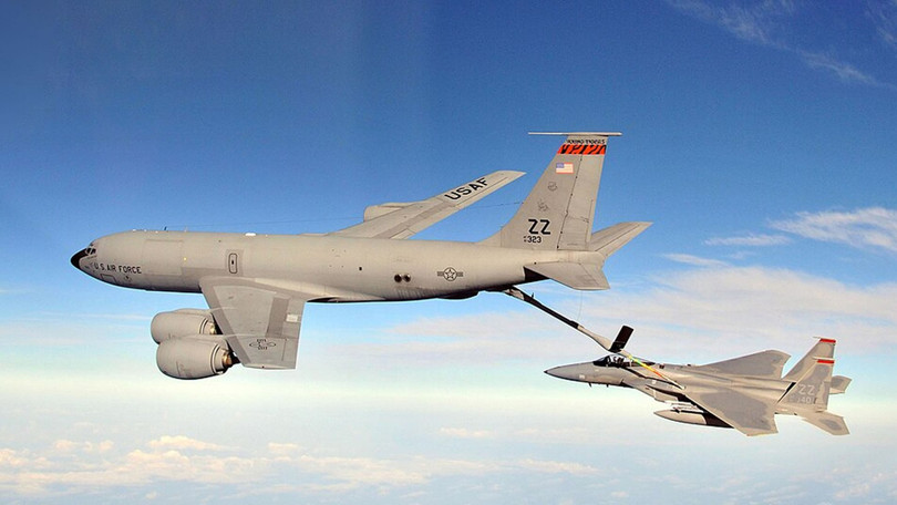 Một chiếc Boeing KC-135 đang bay giữa không trung. Ảnh: Không quân Mỹ.