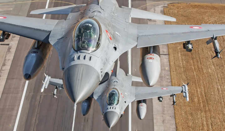 dan-mach-loai-bien-f-16-tro-thanh-quoc-gia-thu-ba-so-huu-hoan-toan-tiem-kich-f-35-the-he-5-4.png