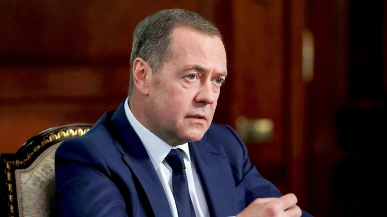 Cựu Tổng thống Nga Dmitry Medvedev tại một cuộc họp báo ở Gorki, Nga, ngày 29/1. Ảnh: Sputnik.