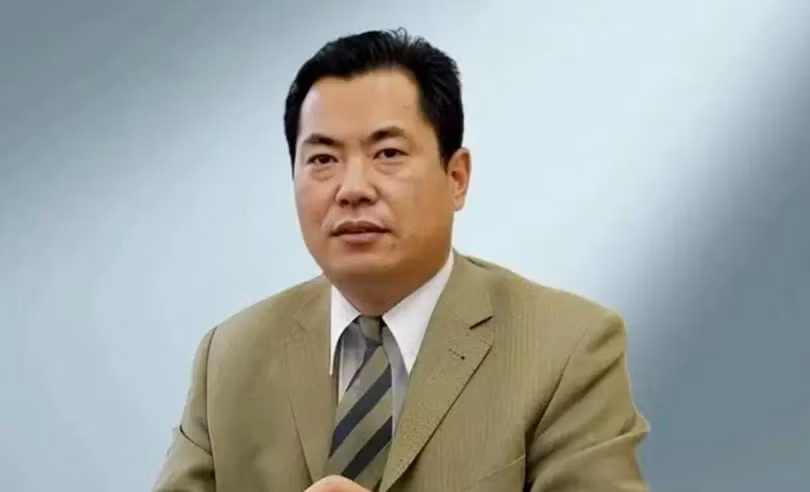 Vu Vịnh, tỷ phú Trung Quốc, vua mỏ xuất thân công nhân nhà máy giấy. Ảnh: Sohu.