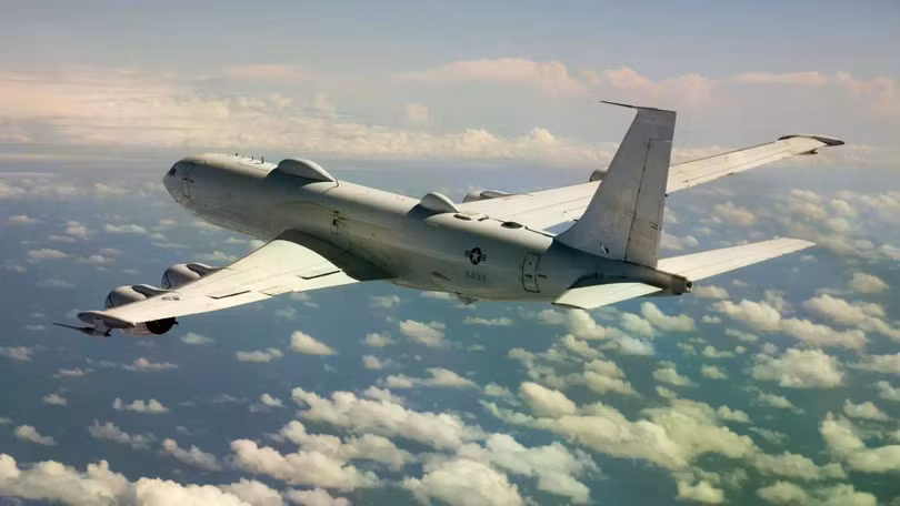Việc chuyển đổi sang E-130J phản ánh xu hướng rộng hơn trong việc nâng cấp các hệ thống truyền thông chiến lược cũ. Ảnh: US Navy.
