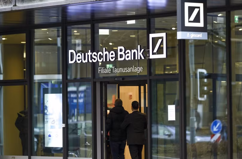Văn phòng của Deutsche Bank tại Frankfurt, Đức hôm 28/1. Ảnh: EPA.